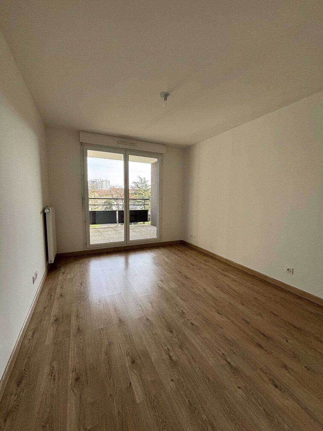 Appartement à louer, 67m², Vénissieux