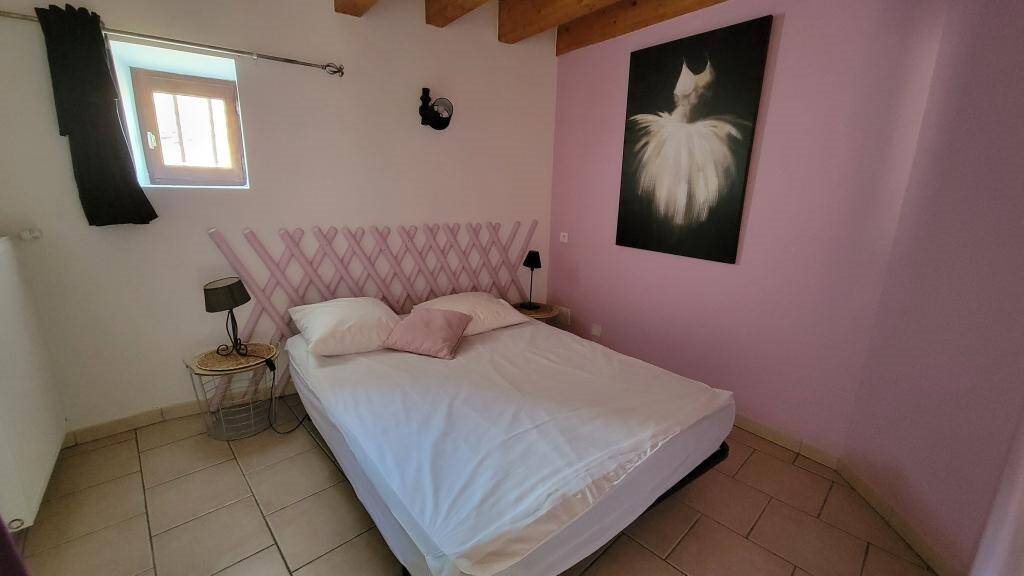 Appartement à louer, 100m², Largentière