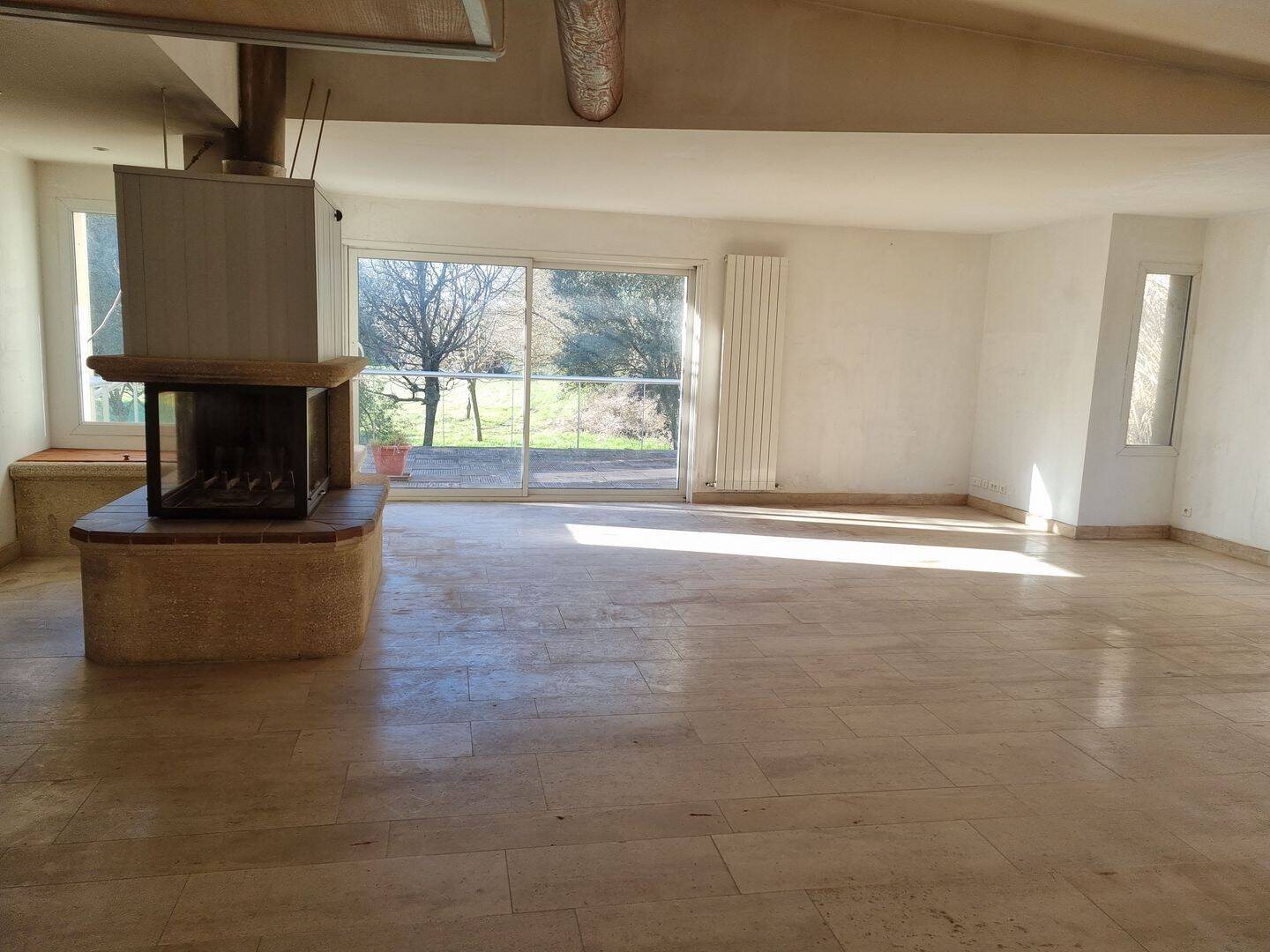 Maison à louer, 160m², Villevieille