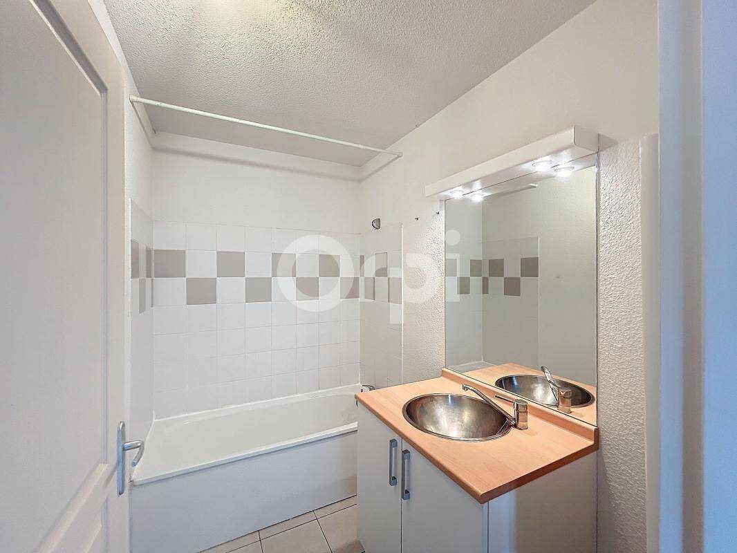 Appartement à louer, 47m², Terrasson-Lavilledieu