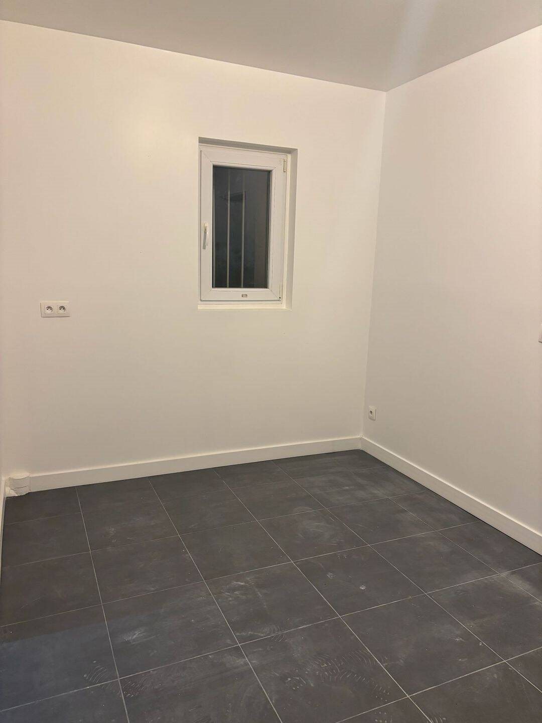 Appartement à louer, 17m², Paris 19ème
