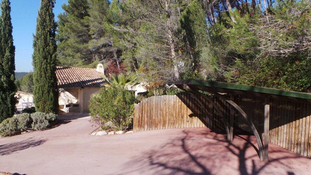 Maison à louer, 80m², Beaurecueil