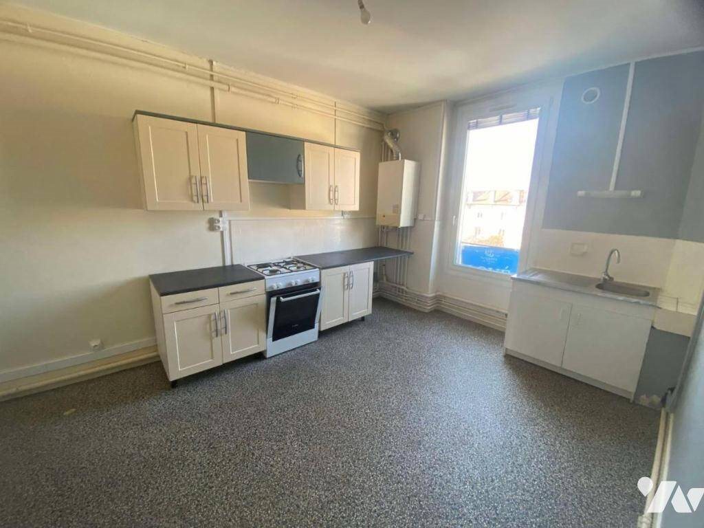 Appartement à louer, 65m², Saint-Max