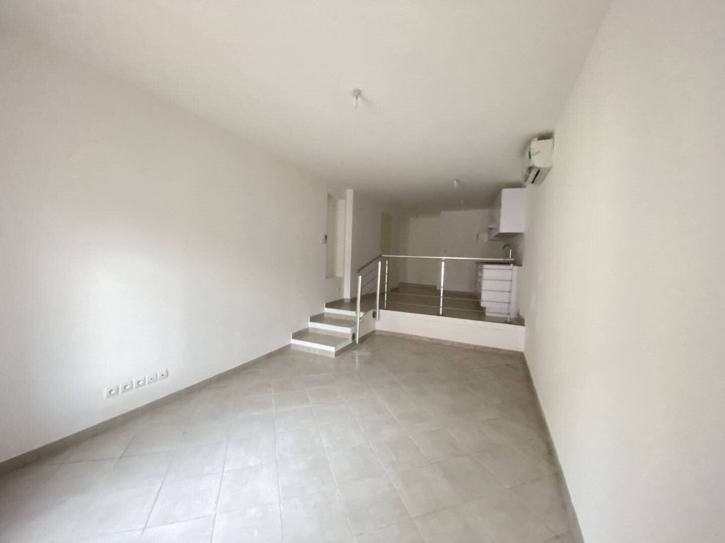 Appartement à louer, 49m², Tourves