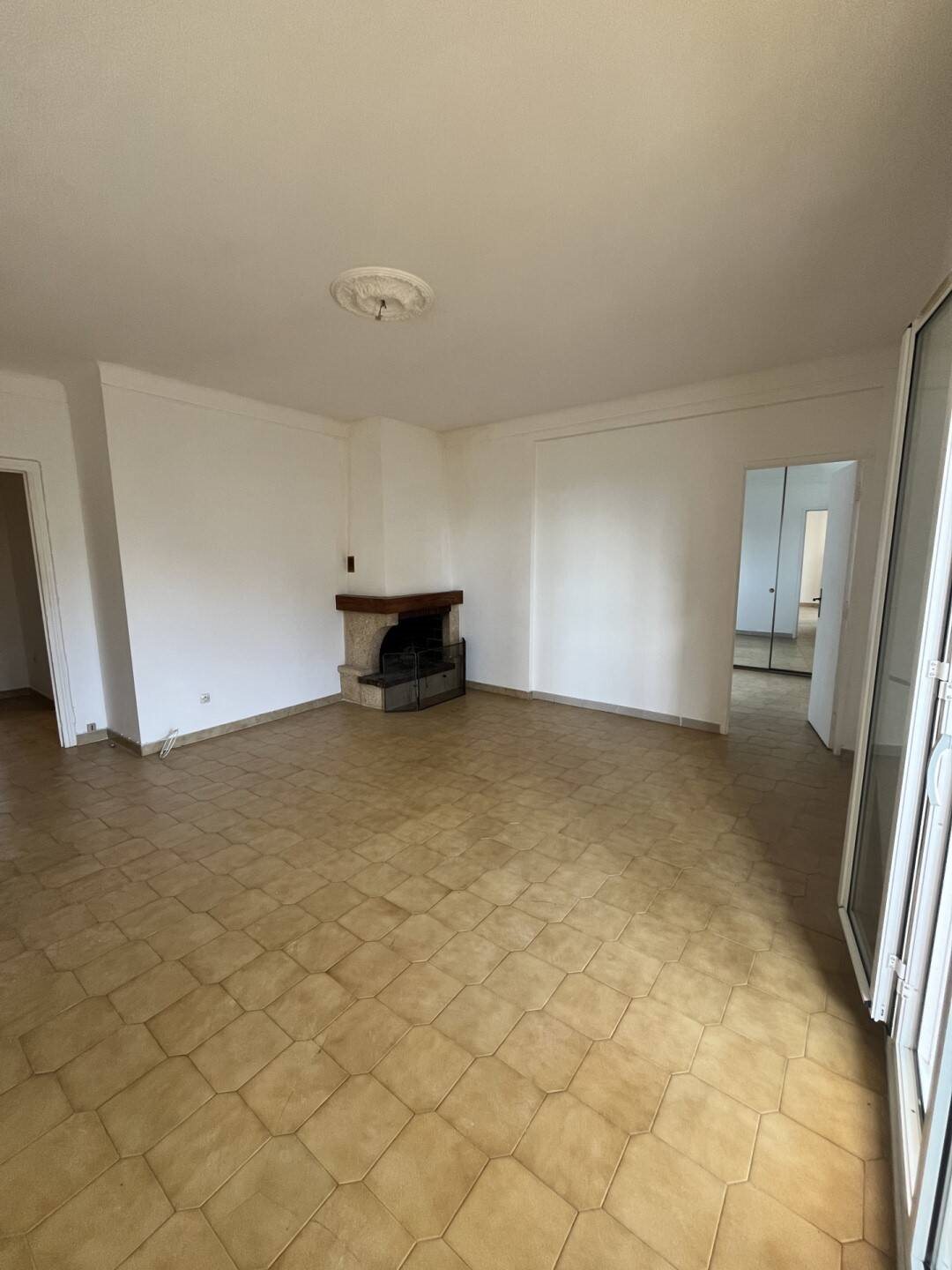 Appartement à louer, 88m², Corte