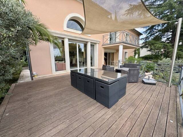 Maison à vendre, 194m², Eguilles