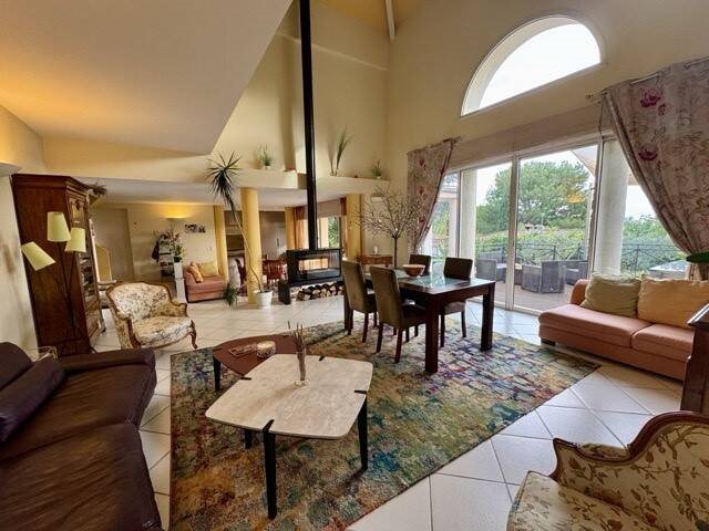 Maison à vendre, 194m², Eguilles