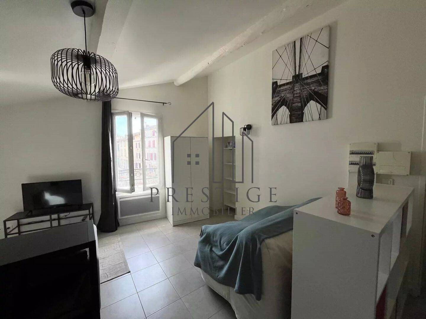 Appartement à louer, 27m², Cuges-les-Pins