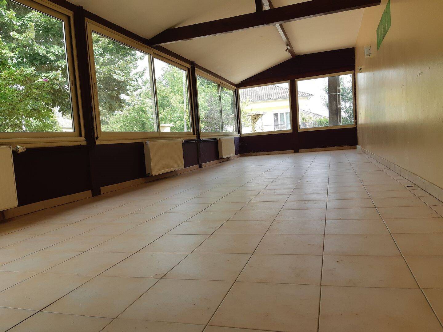 Maison à louer, 320m², Tournus