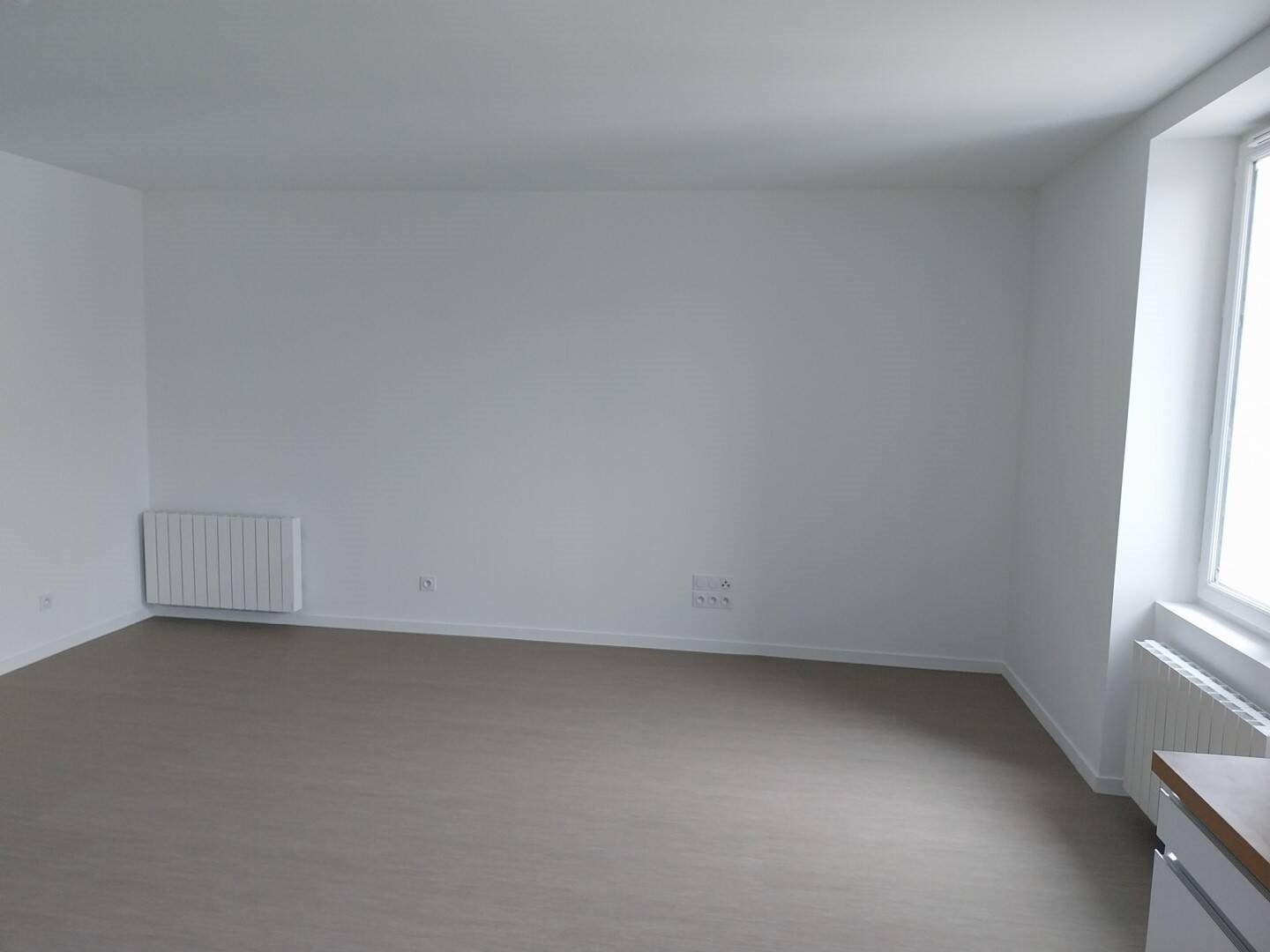 Appartement à louer, 66m², Chabanais
