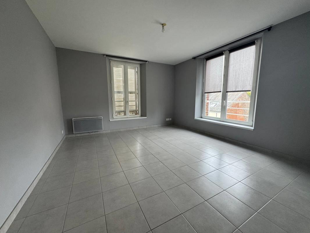 Appartement à louer, 432m², Saint-Just-en-Chaussée