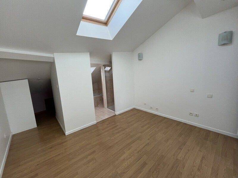 Appartement à louer, 96m², Sathonay-Camp