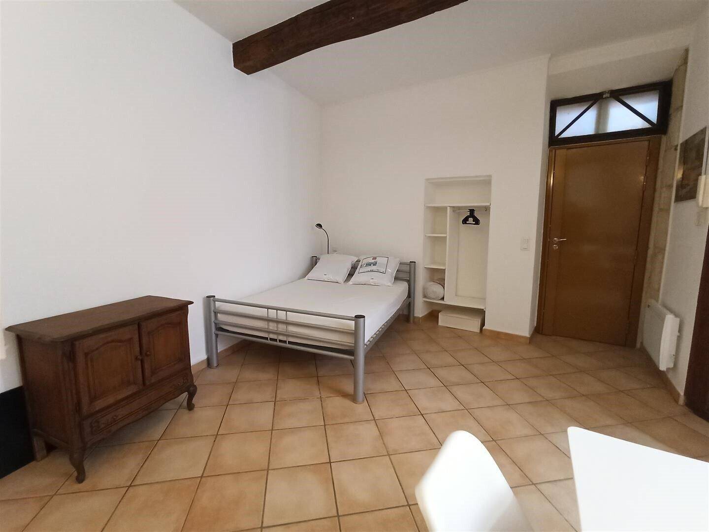 Appartement à louer, 27m², Nîmes