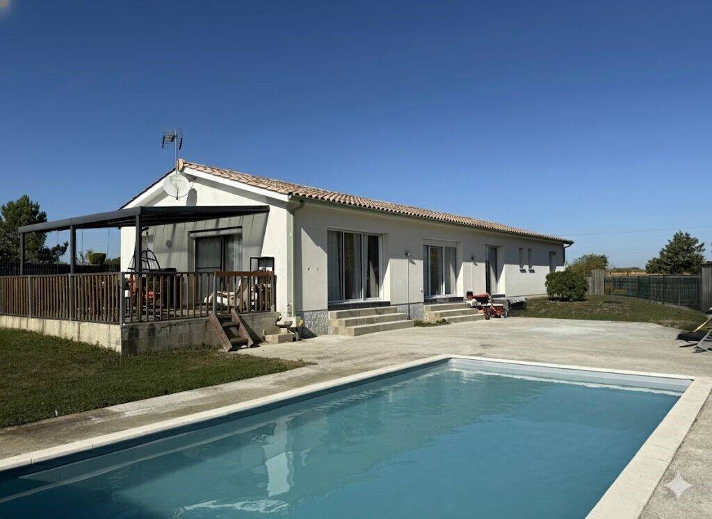 Maison à vendre, 146m², Bieujac