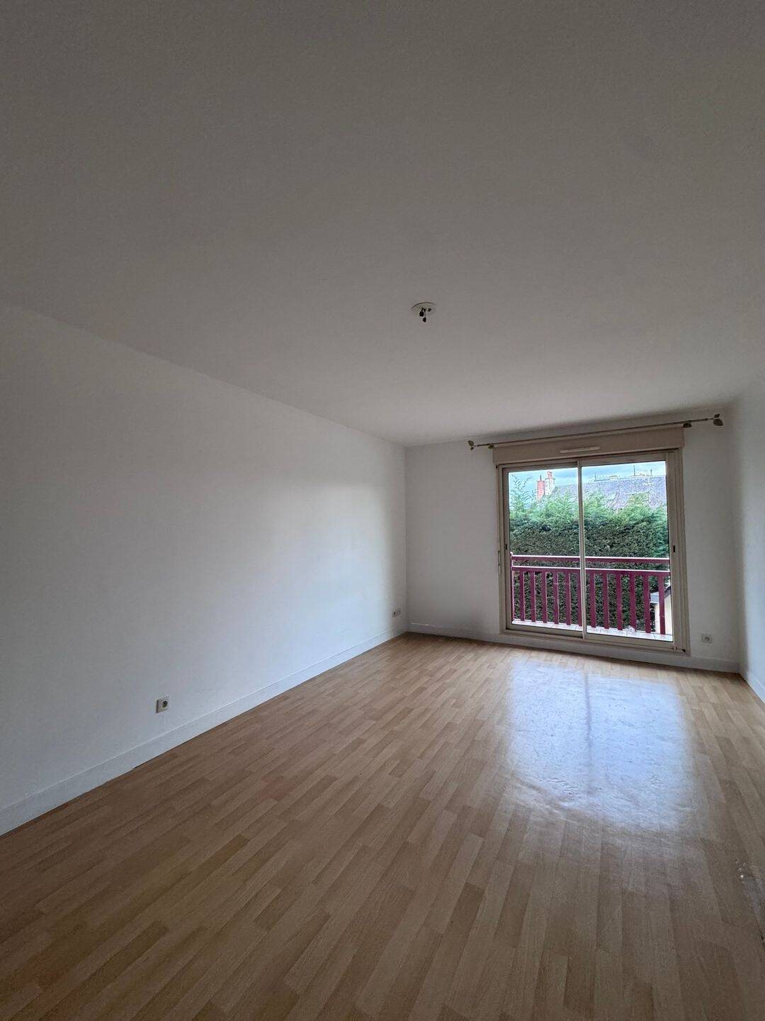 Appartement à louer, 66m², Pont-l'Evêque