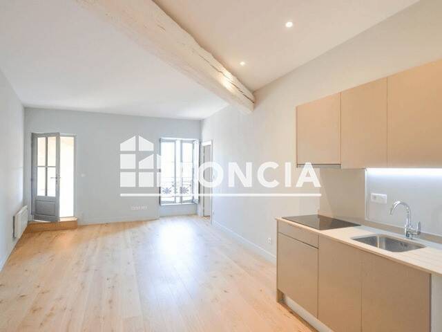 Appartement à louer, 57m², Nîmes