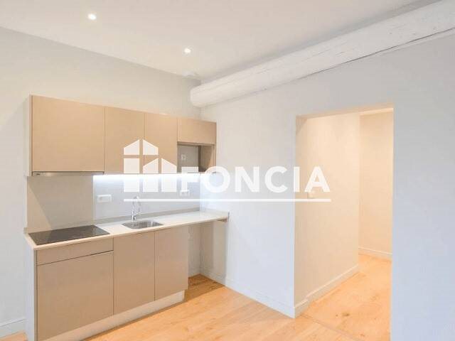 Appartement à louer, 57m², Nîmes