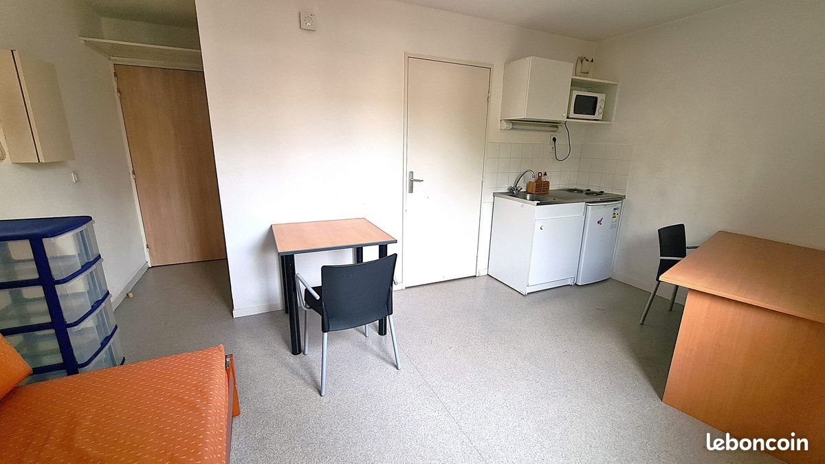 Appartement à louer, 18m², Saint-Etienne