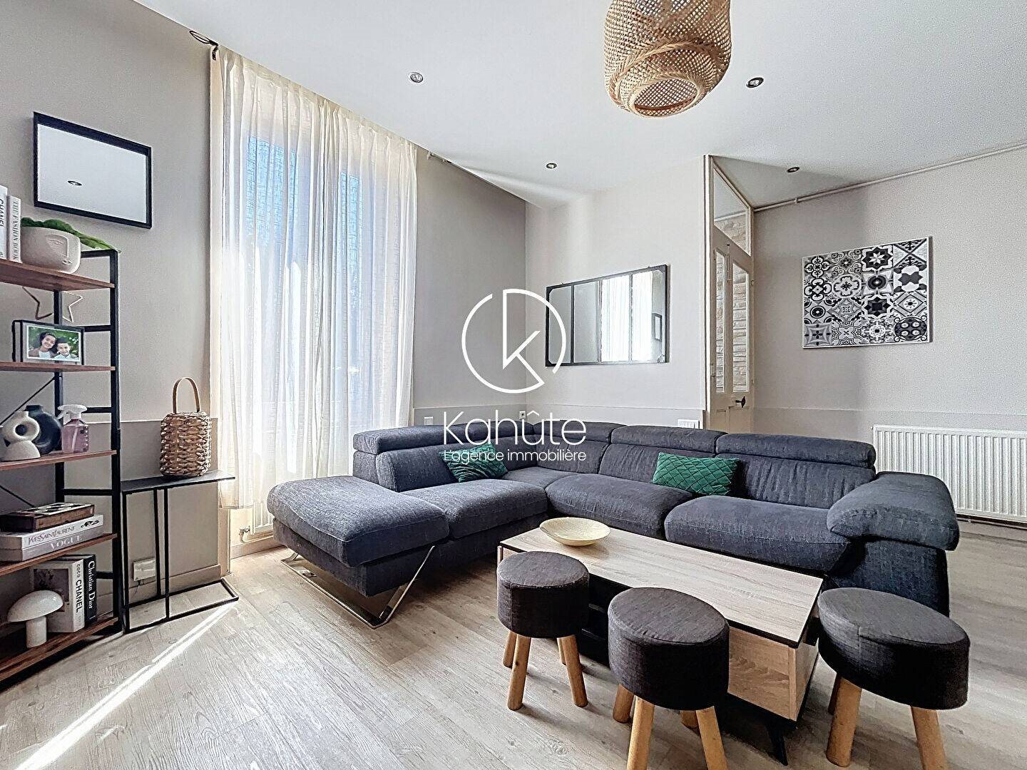 Maison à vendre, 127m², Neyron