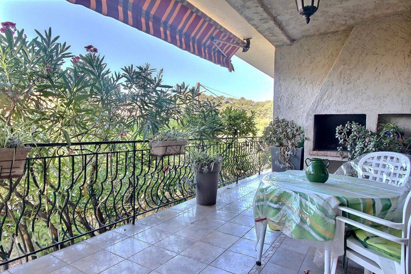 Appartement à louer, 90m², Trans-en-Provence