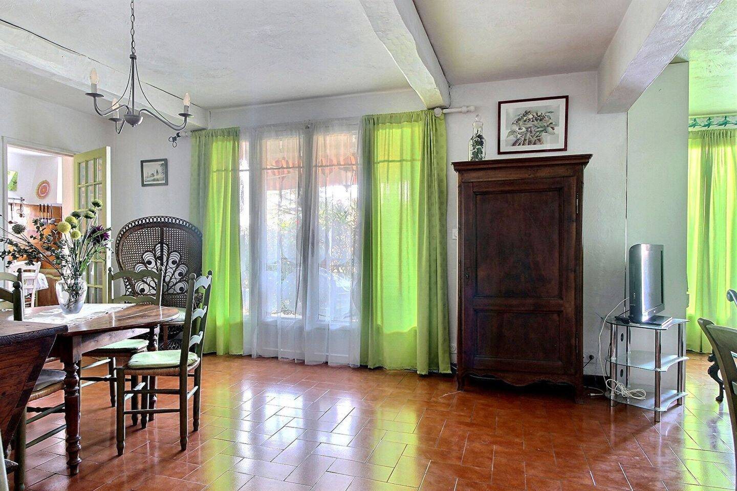 Appartement à louer, 90m², Trans-en-Provence