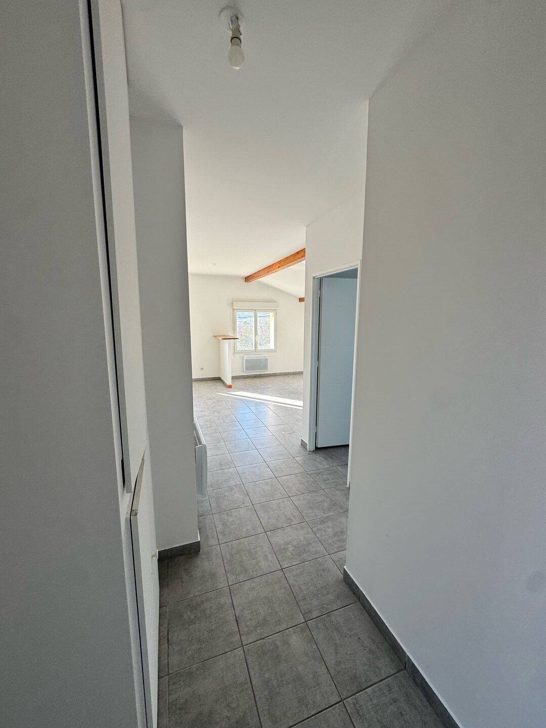 Appartement à louer, 45m², Saint-Maurice-l'Exil