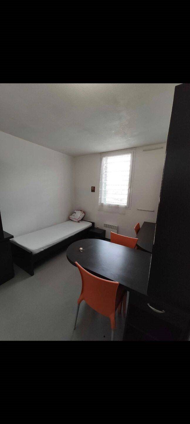 Appartement à louer, 18m², Nîmes