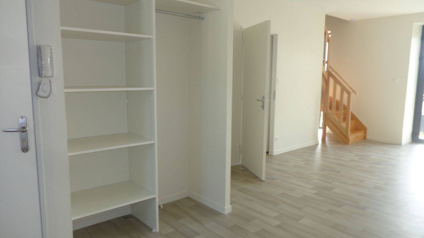 Appartement à louer, 58m², Arpajon-sur-Cère