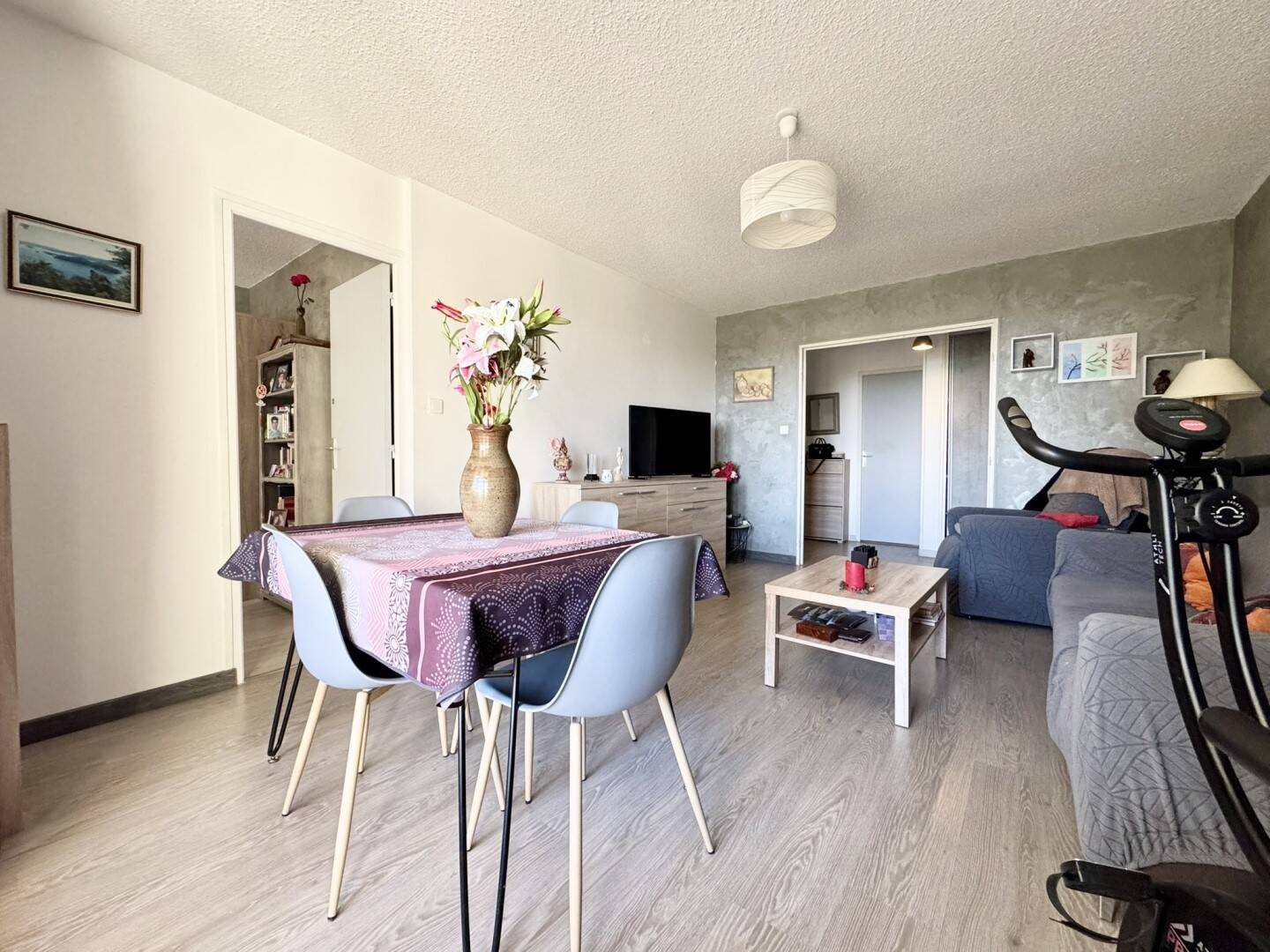 Appartement à louer, 74m², Nîmes
