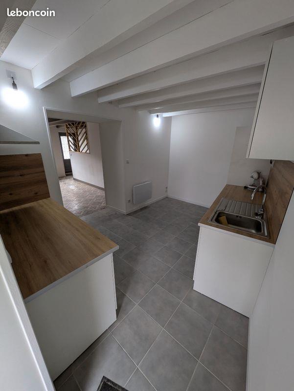 Maison à louer, 68m², Albine