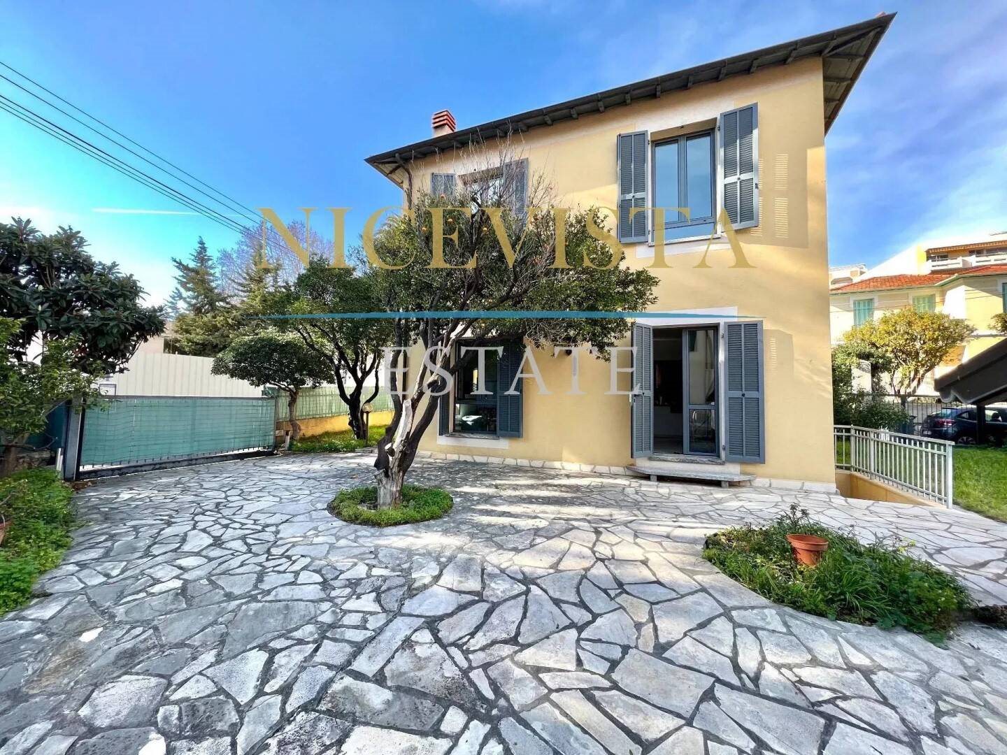 Maison à vendre, 150m², Roquebrune-Cap-Martin
