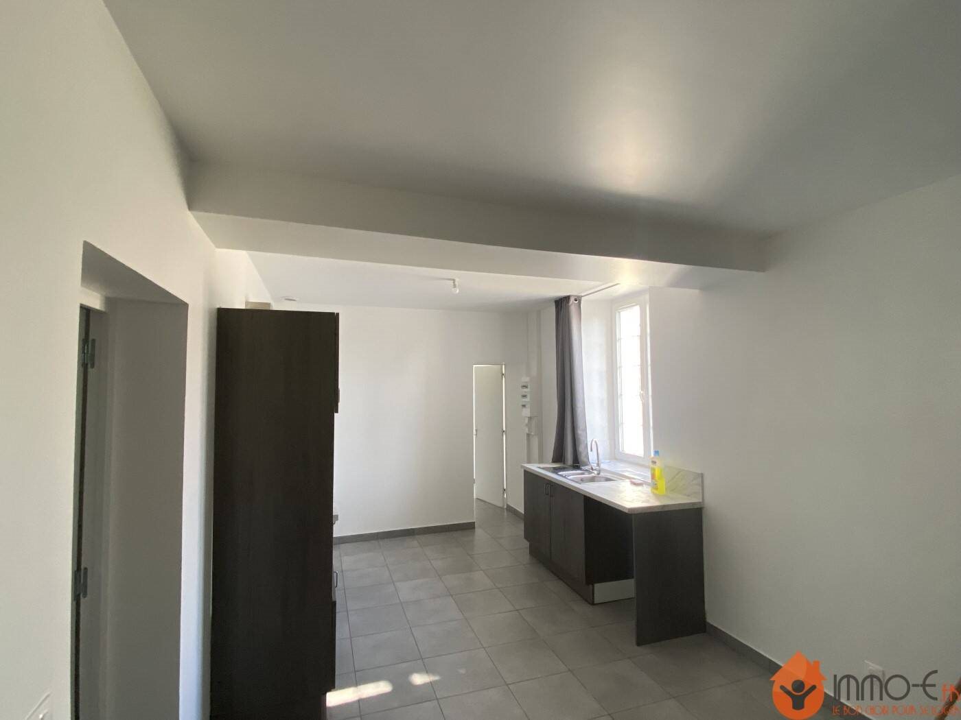 Maison à louer, 55m², Condé-Sainte-Libiaire