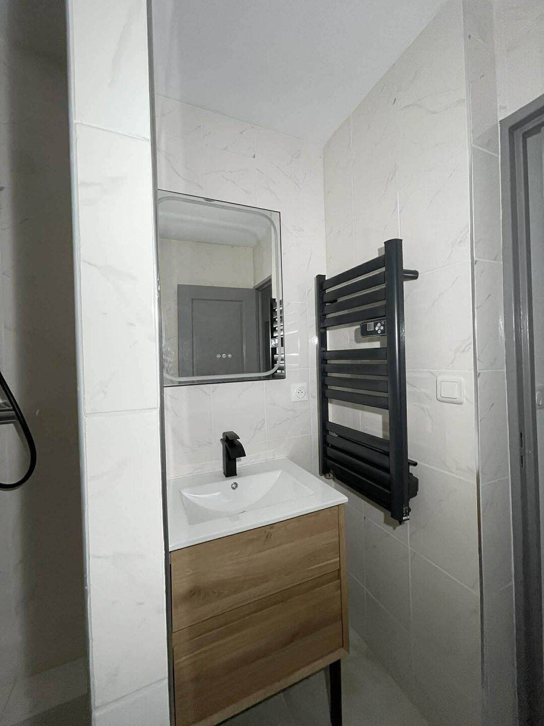 Appartement à louer, 70m², Descartes