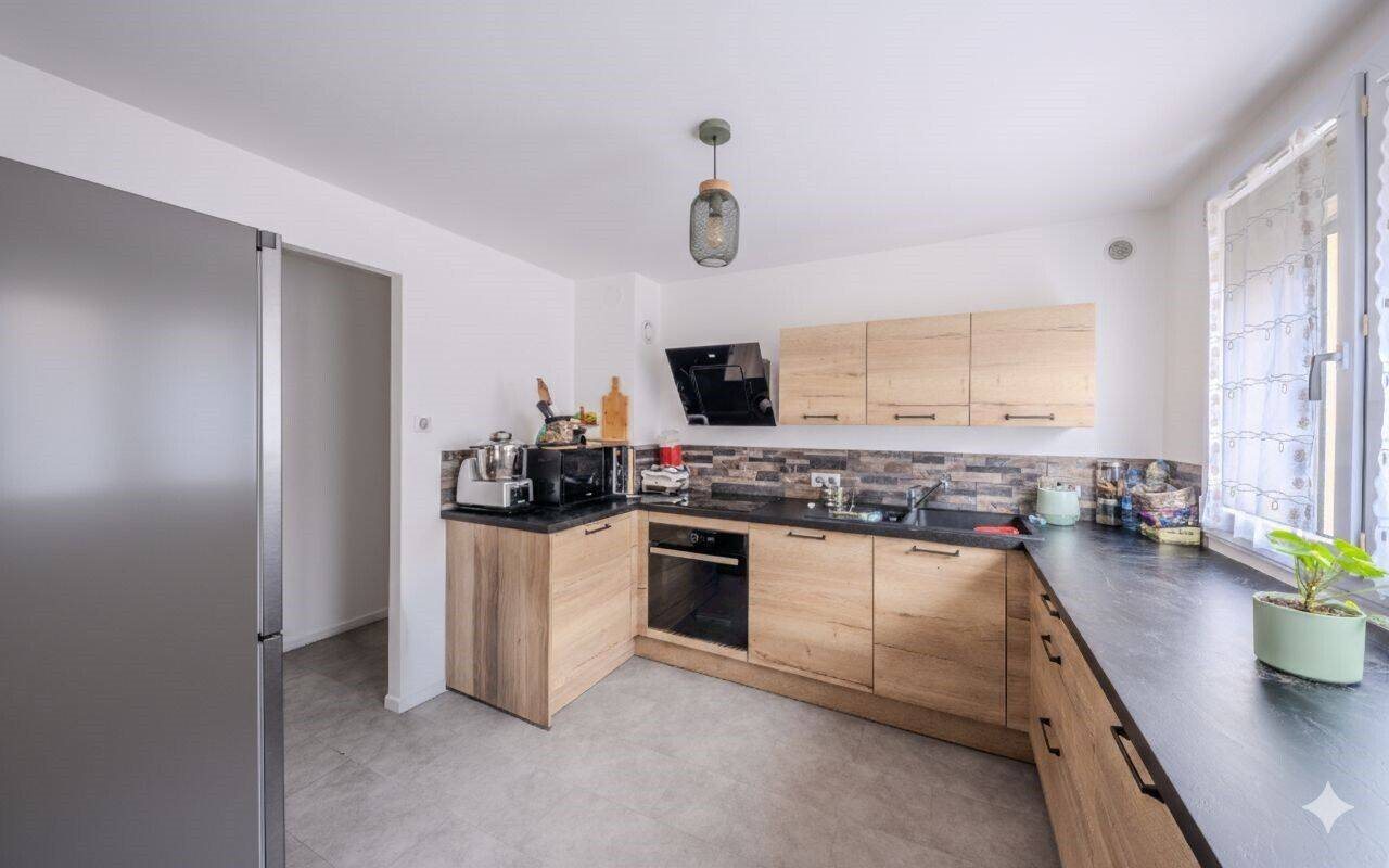 Appartement à vendre, 75m², Saint-Max