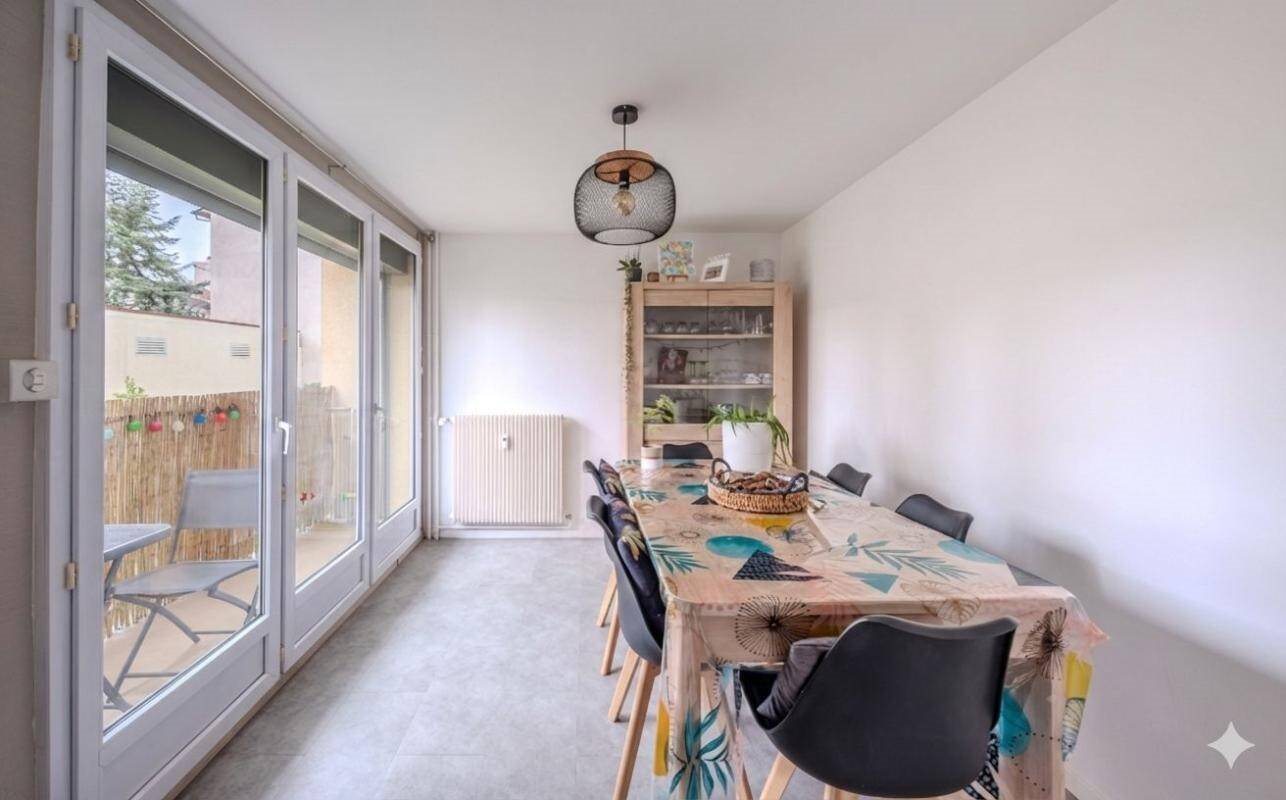Appartement à vendre, 75m², Saint-Max