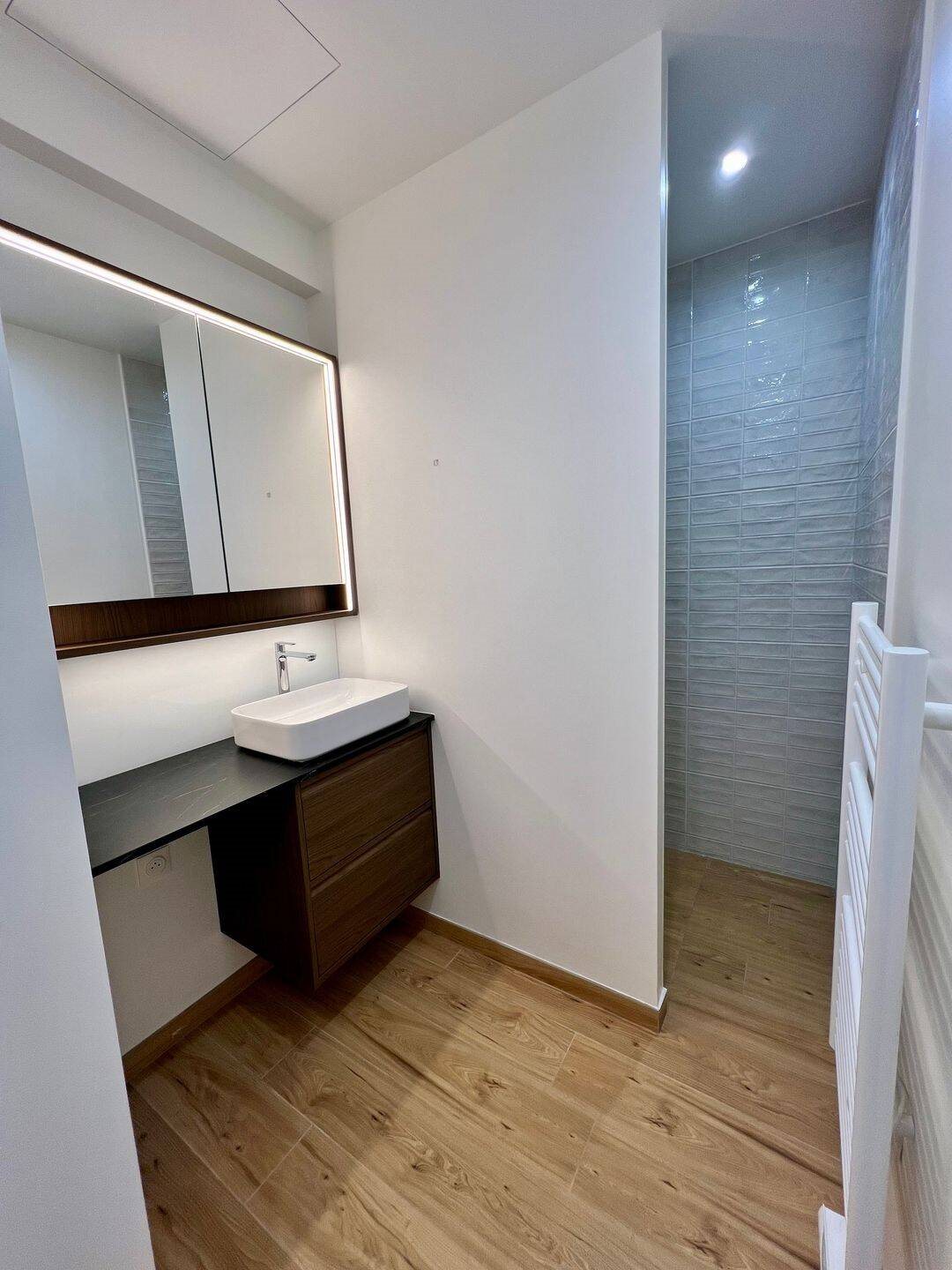 Appartement à louer, 45m², Paris 18ème