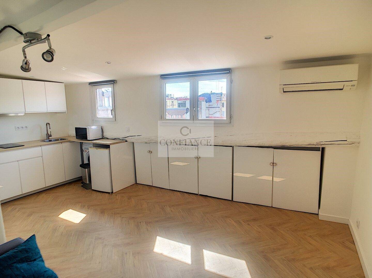 Appartement à louer, 29m², Nice