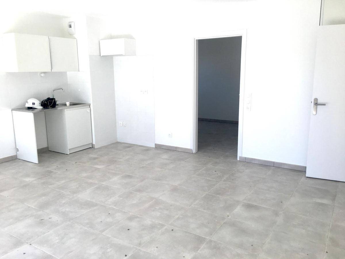 Appartement à louer, 61m², Saint-Cannat