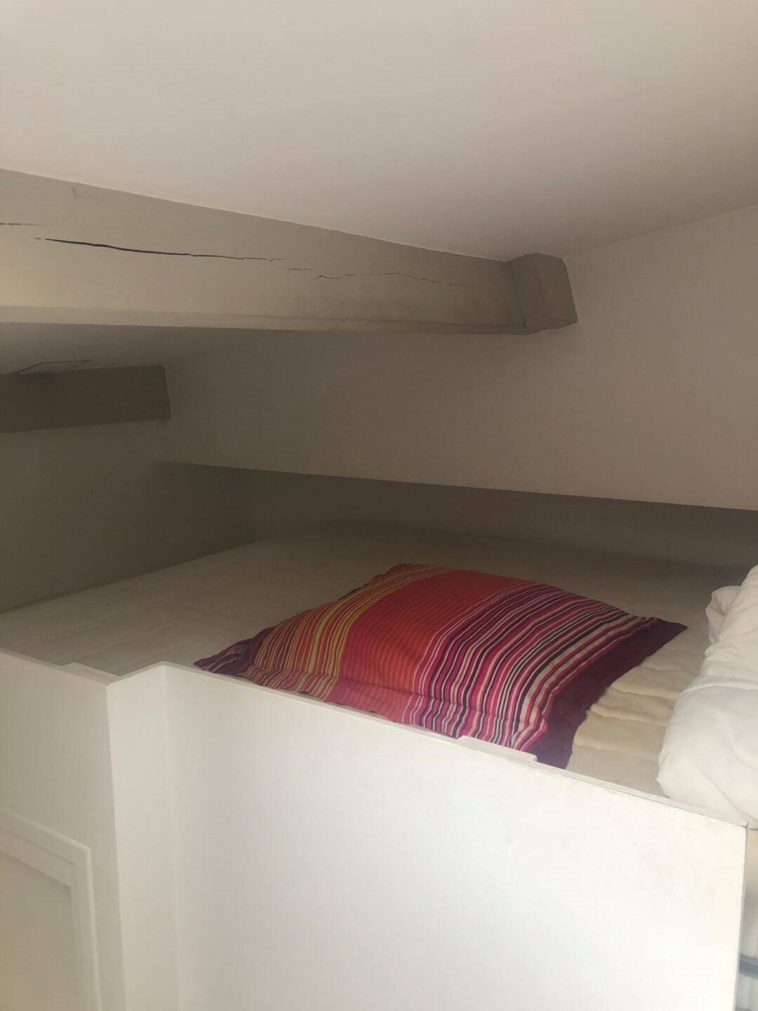 Appartement à louer, 18m², Paris 18ème