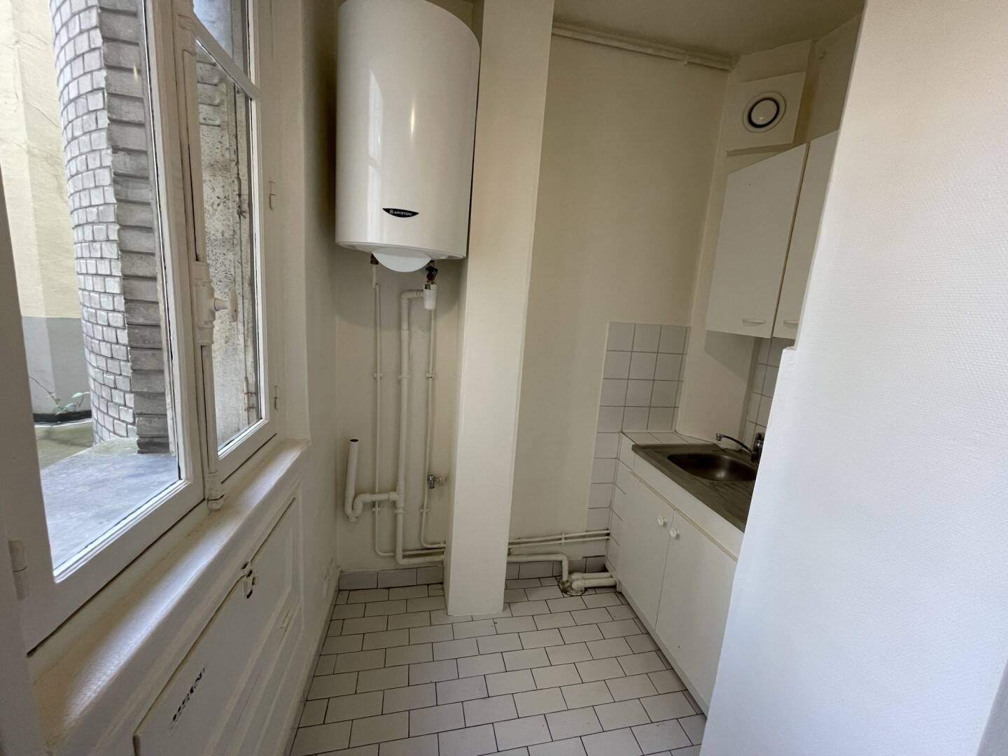 Appartement à louer, 28m², Paris 18ème