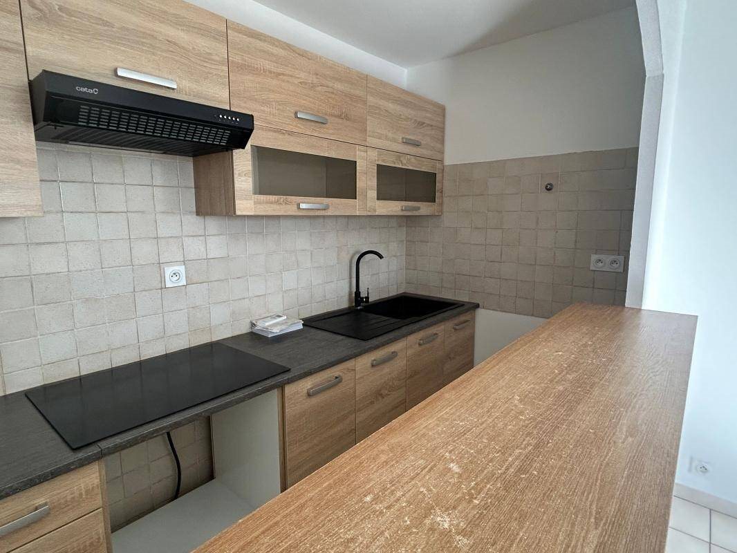 Appartement à louer, 55m², Cabrières