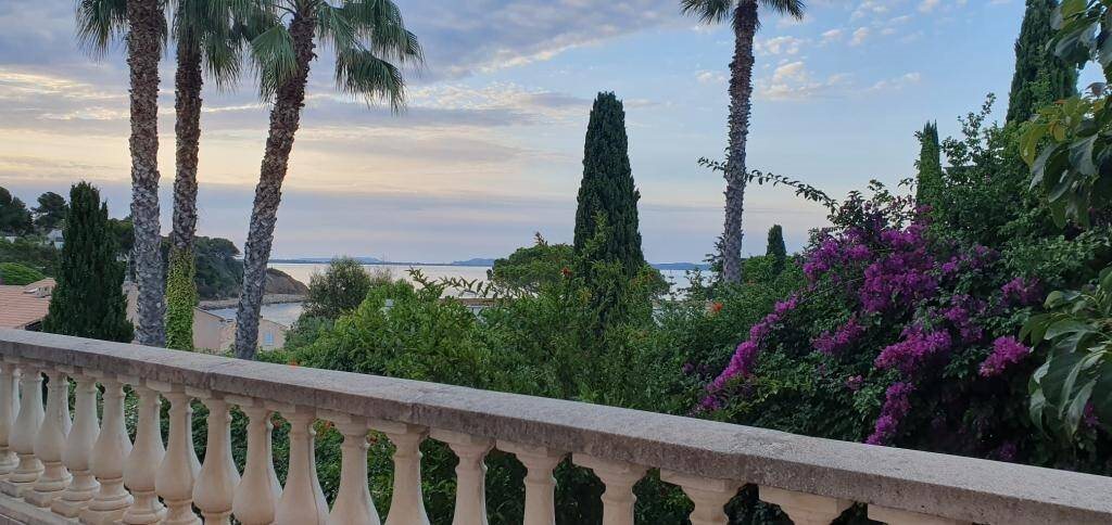 Maison à louer, 300m², Carqueiranne