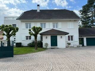 Maison à louer, 330m², Saint-Genis-Pouilly
