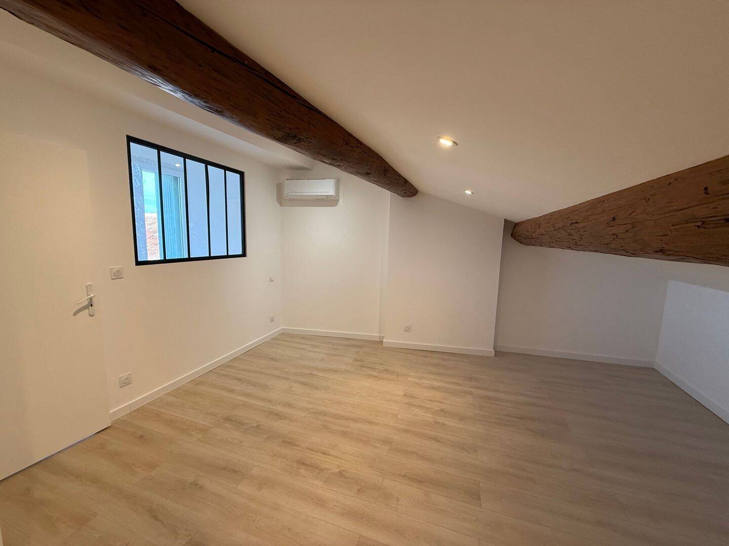 Appartement à louer, 57m², Nîmes