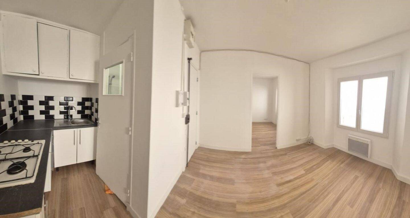 Appartement à louer, 27m², Marseille 4ème