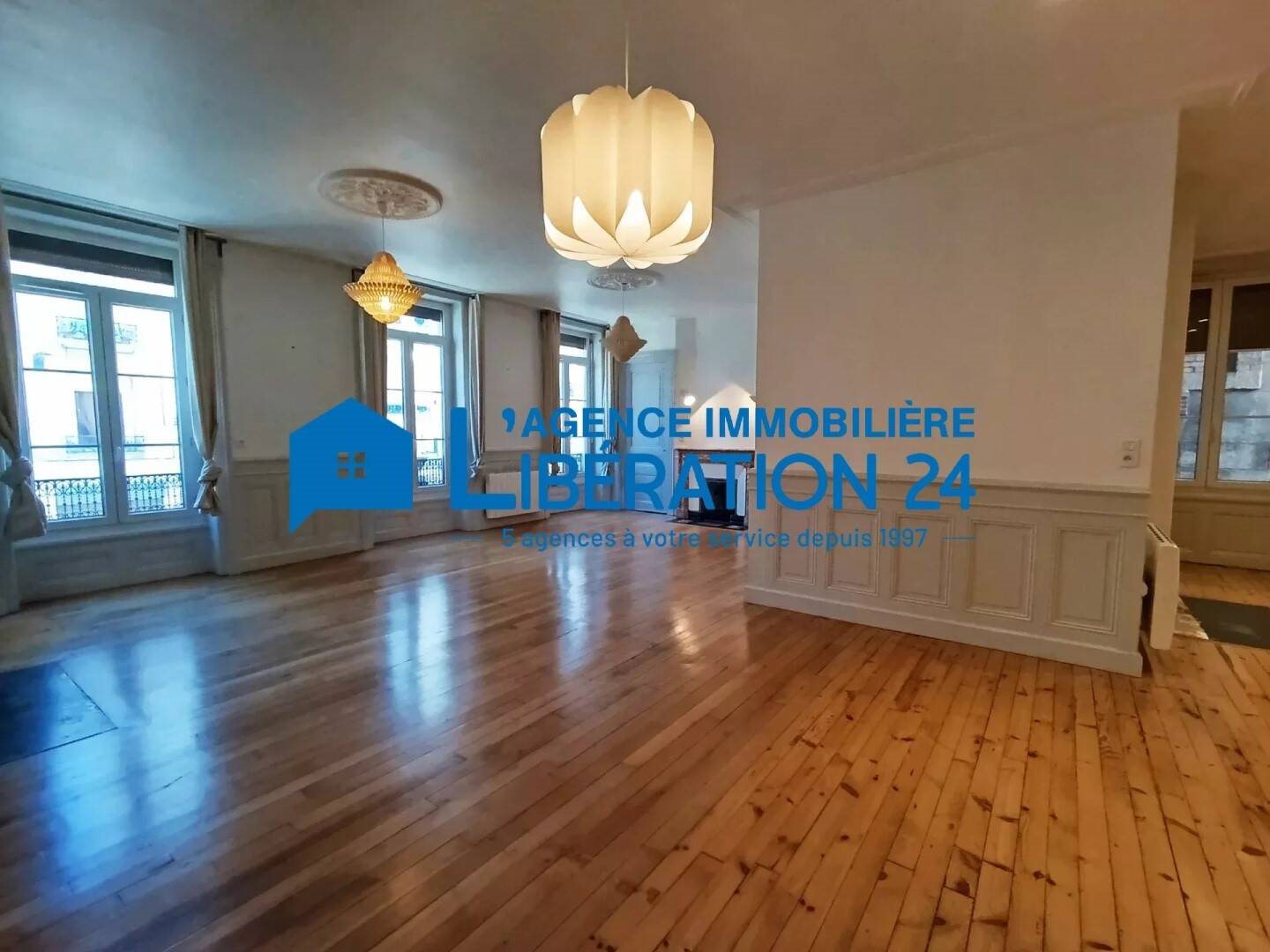 Appartement à louer, 123m², Saint-Etienne