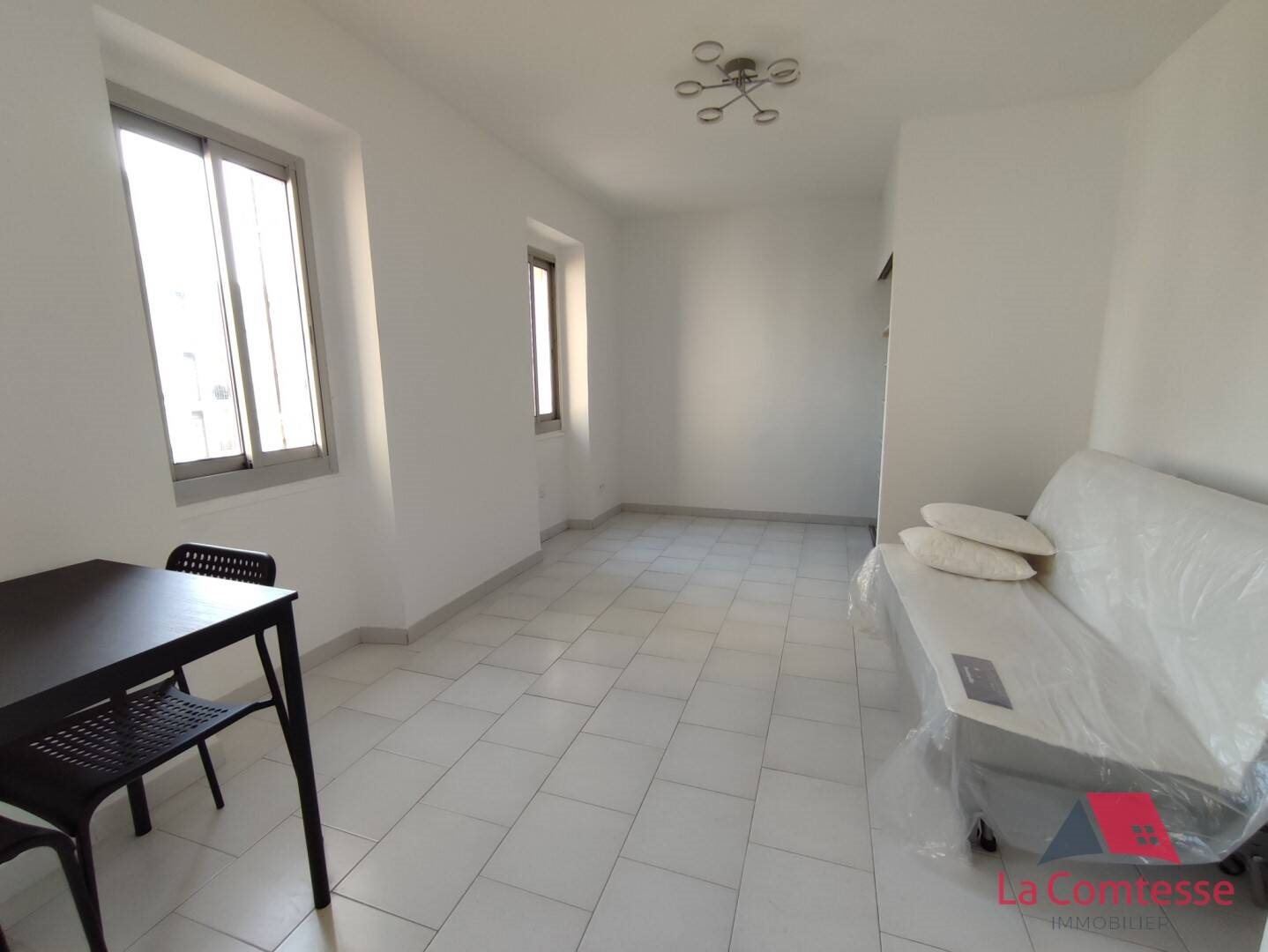 Appartement à louer, 17m², Marseille 10ème