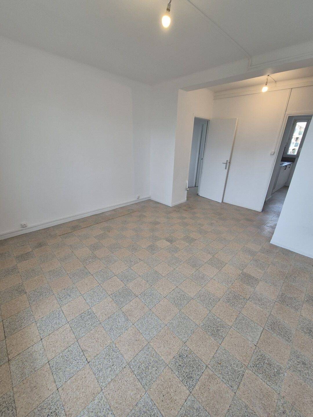 Appartement à louer, 75m², Marseille 10ème