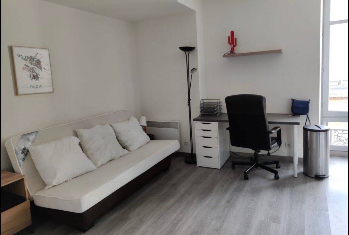 Appartement à louer, 233m², Nîmes