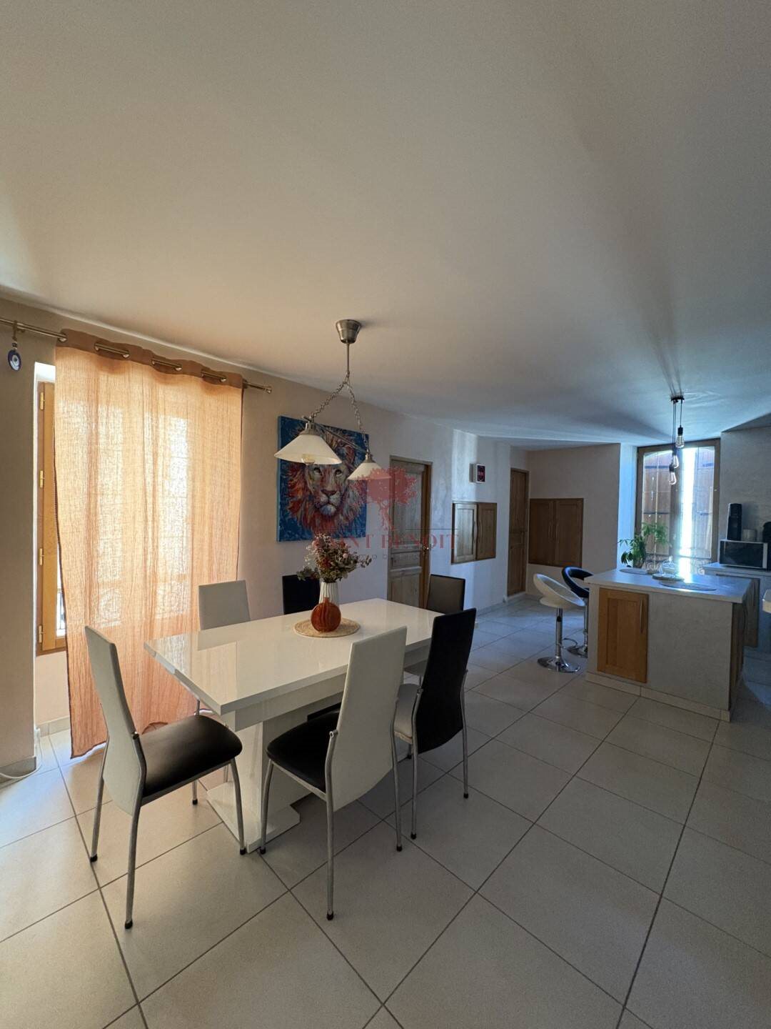 Maison à louer, 115m², Montpeyroux